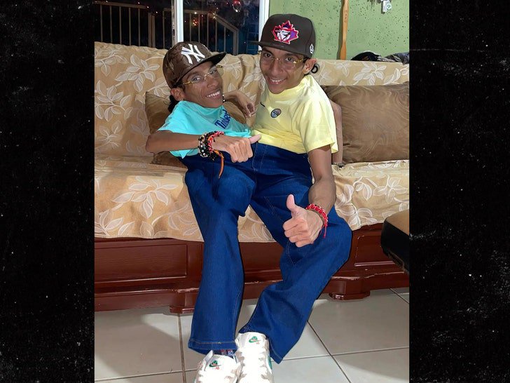 Conjoined twin influencers José Luis and José Armando Cevallos die after heart attack