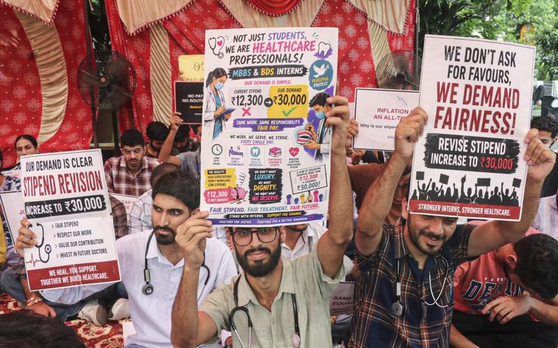 J&K medical interns warn of indefinite hunger strike from October 10