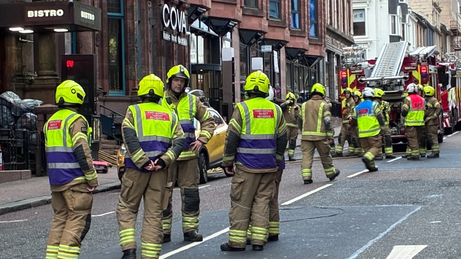 Nine fire engines called to Glasgow city centre bar fire
