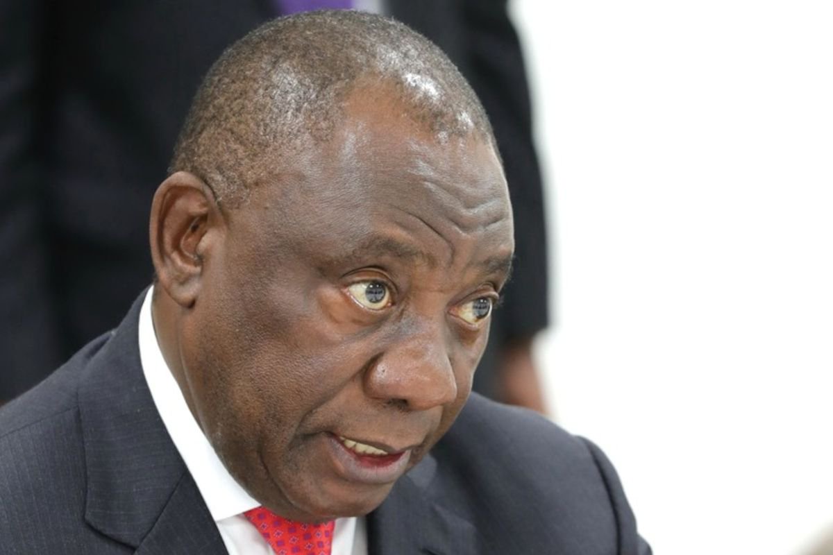 South Africans react to Cyril Ramaphosa’s viral R20 church offering (watch)
