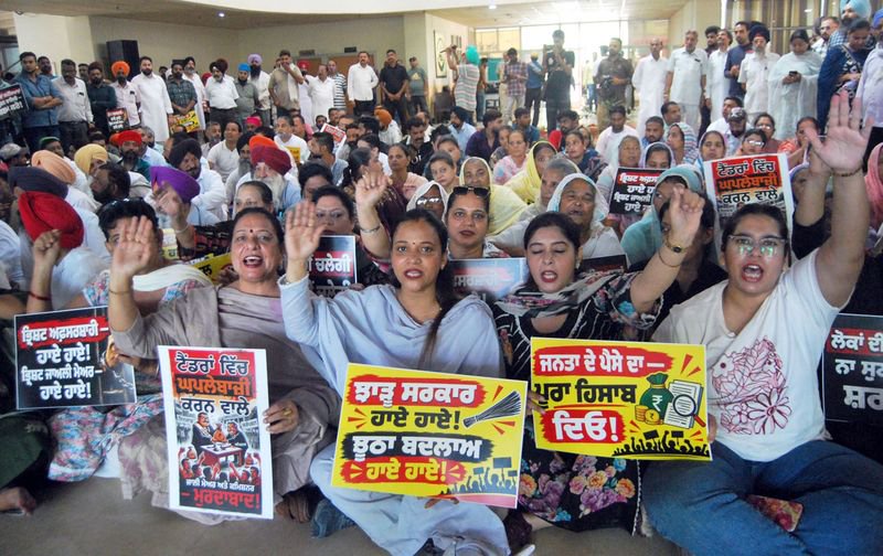 Amritsar MC den of corruption: Cong; Mayor says works upset party