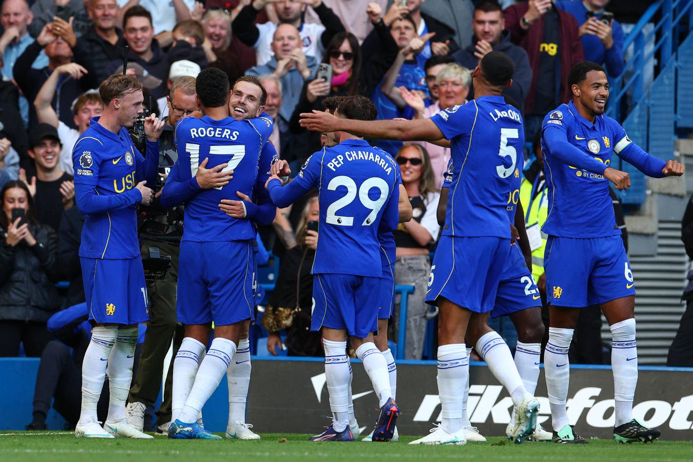 Henderson leads Chelsea to 5-1 win over Bournemouth with two goals