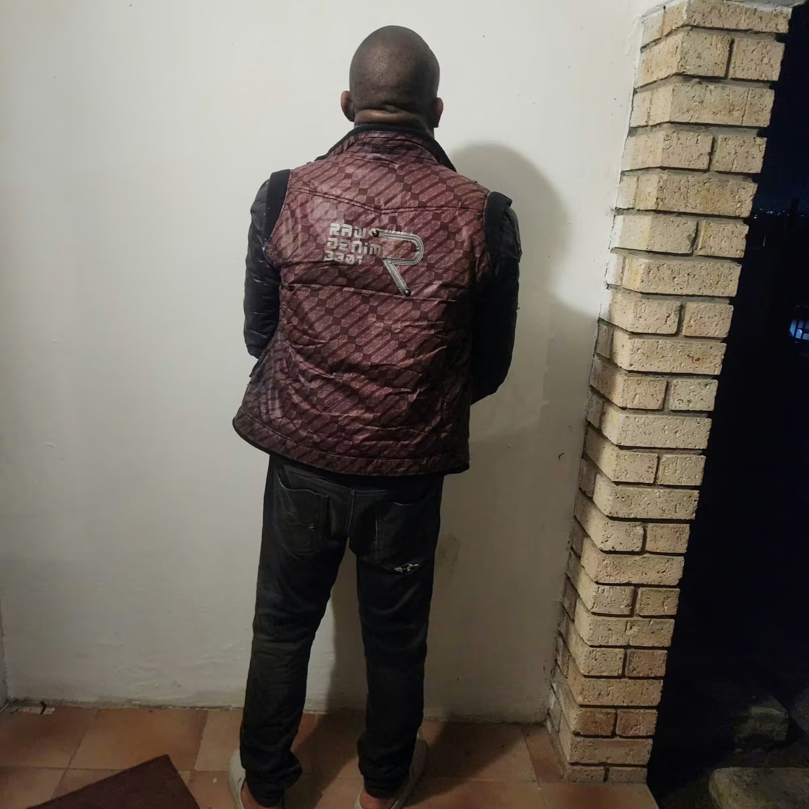 A Nigerian Foreigner Was Allegedly Distributing Drugs to South African Kids When He Was Captured