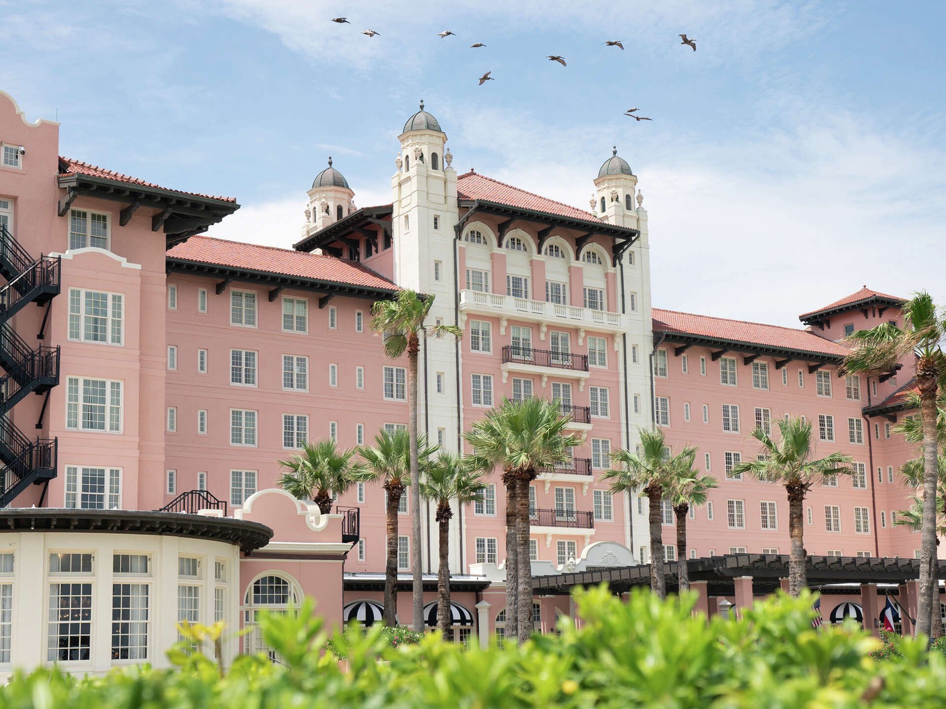 Historic Galveston hotel hits pause on redevelopment plans