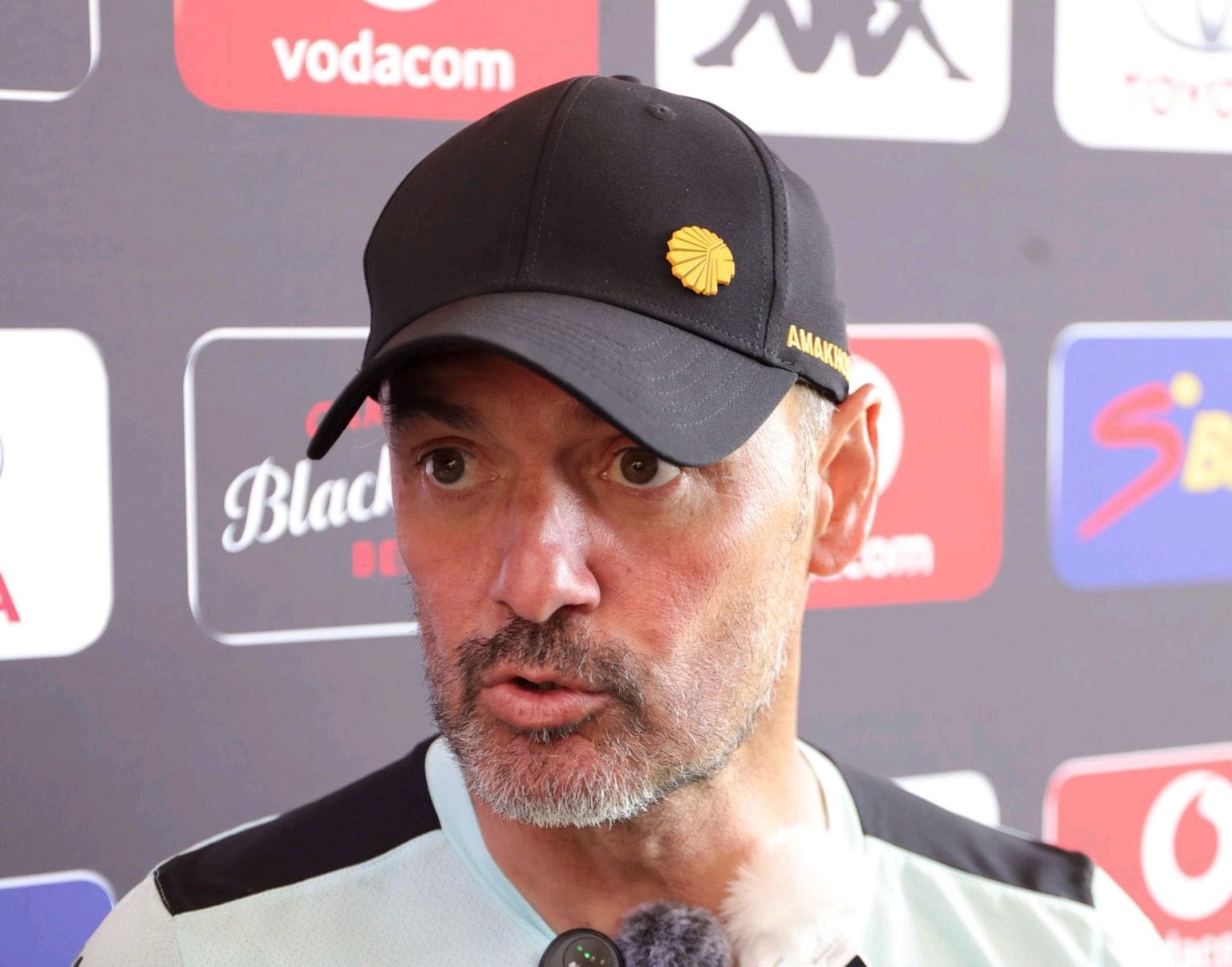 Kaizer Chiefs Coach Da Cruz Responds to Frosler and Leaner Clash Rumours
