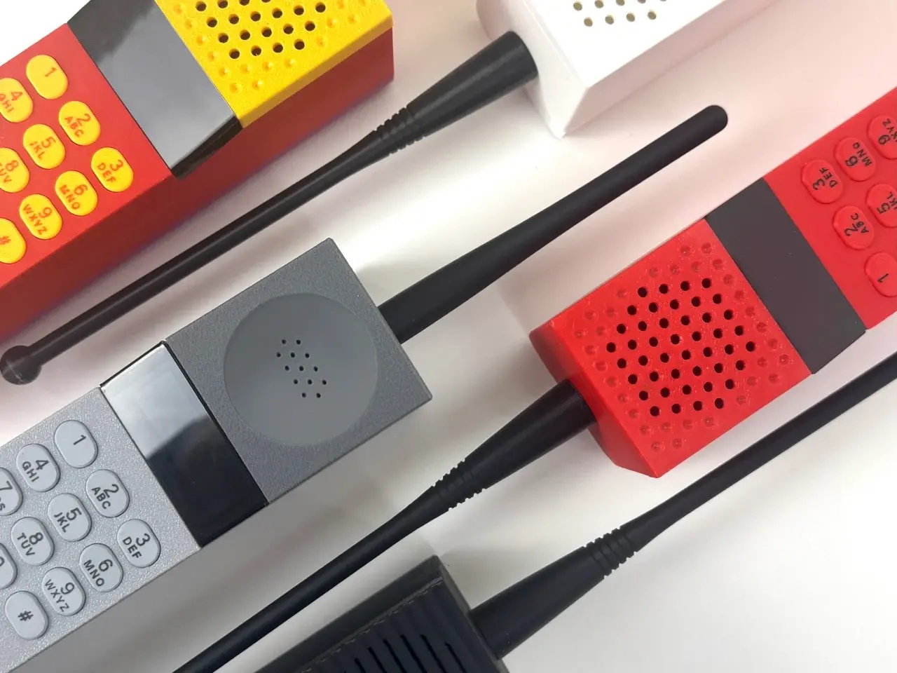 This 3D-printed 1980s brick phone brings back the days when mobile phones were just for making calls