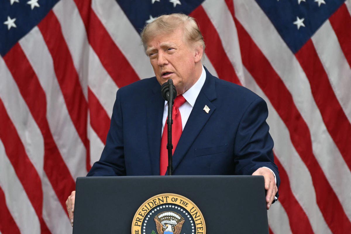 Trump hits back at Obama over Saddam ‘Cheesecake Factory’ jab