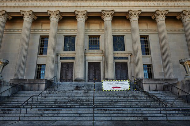 New Orleans court deputy who handcuffed journalists disciplined – for violating etiquette