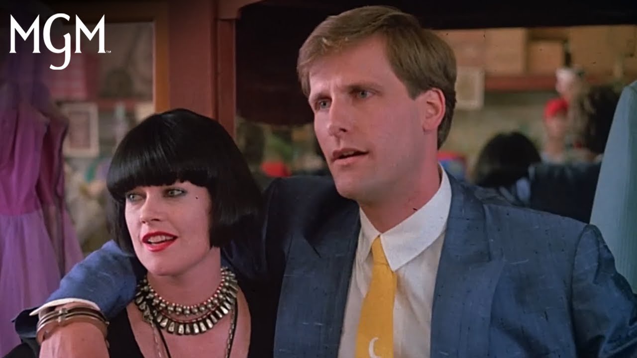 Ray Liotta’s Overlooked Comic Thriller Is Secretly One of His Best (& It Was His First Major Movie Role)