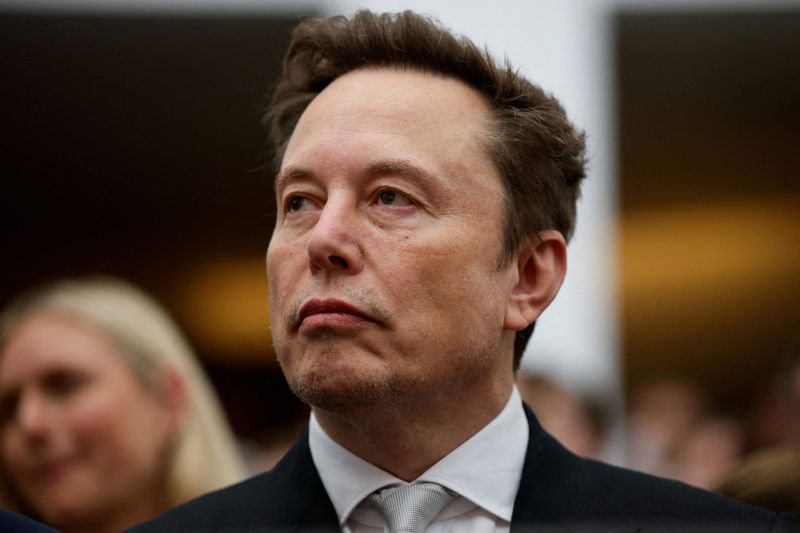 Dear Prime Minister Ambani: Musk takes fresh swipe at Reliance chief over Starlinks India entry