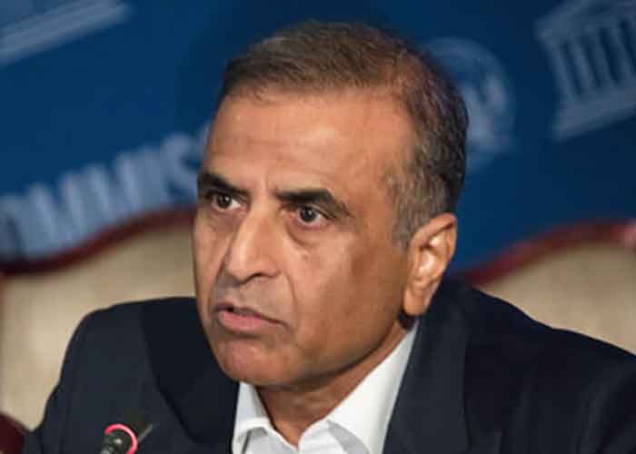 Sunil Mittal Says OneWeb Should Get India Approval Before Starlink, Cites Five-Year Head Start