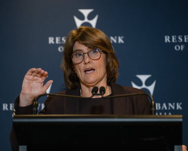 RBA denies staff a pay rise that keeps up with inflation just hours after interest rate rise