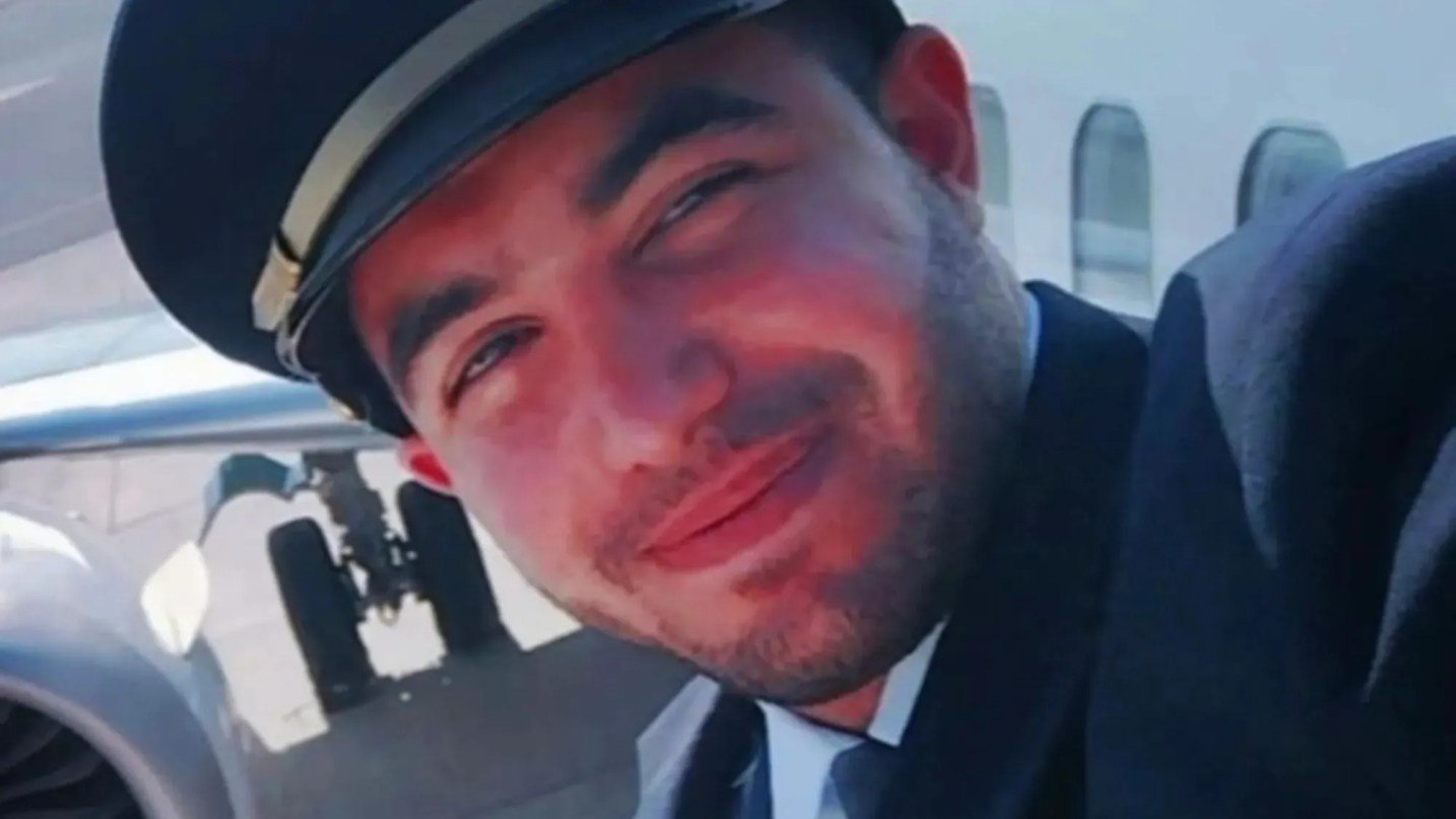‘Hijacker who stabbed pilot’ called for women to be ‘stomped on’ as online rants revealed & Al Qaeda issues warning
