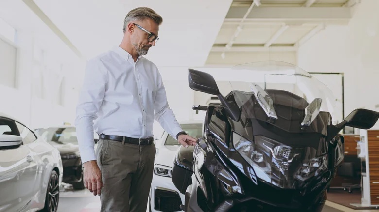 Lease Your Dream Motorcycle: Is It a Smart Financial Decision?