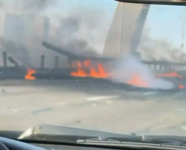 Moment missile strikes bridge with Russia ‘trying to slice Kyiv in two’