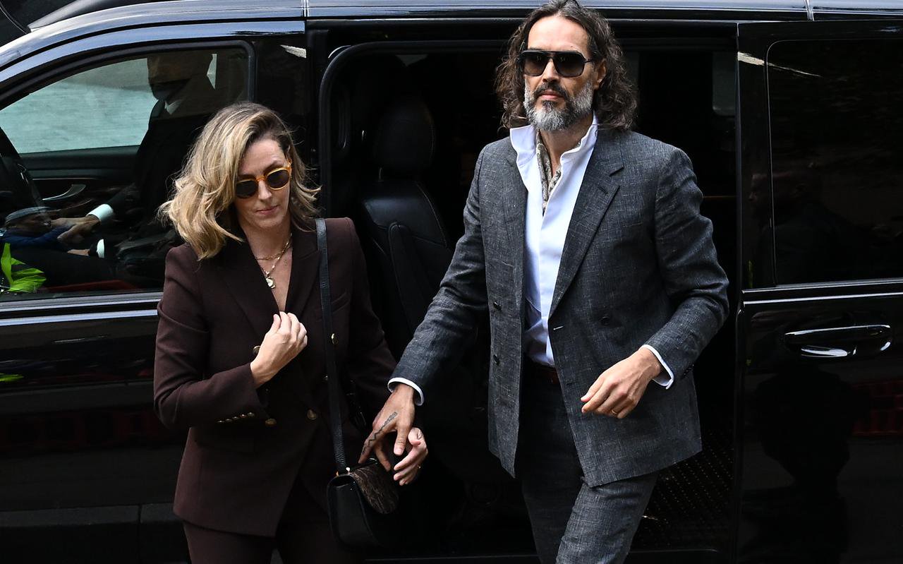 Who is Laura Gallacher? Russell Brand’s wife sticks by comedian as rape trial begins