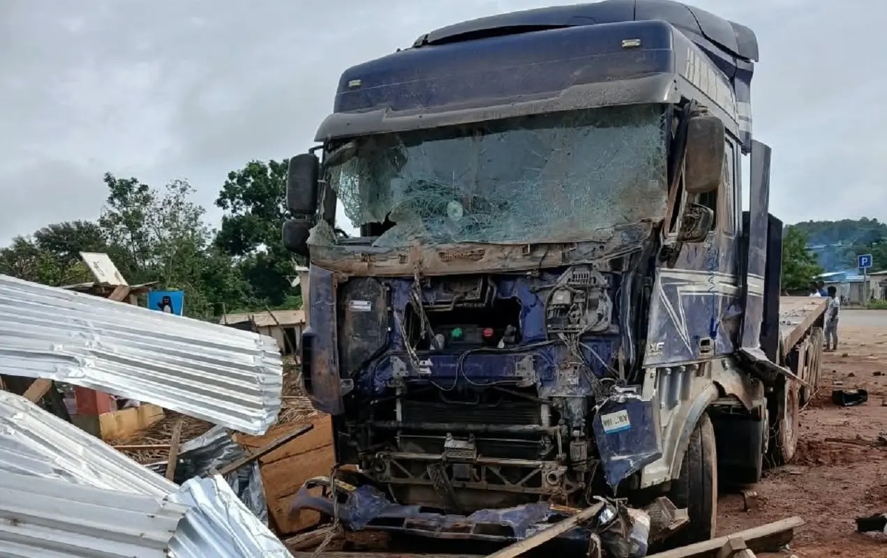Axe Daloa-Issia : Le chauffeur dormait au volant, le gros camion finit sa course dans le village de Bla