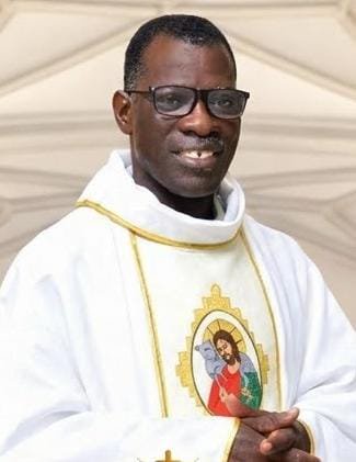 Côte d’Ivoire/Église catholique : le Père Jean Gbaka, un prêtre au service de Dieu et du développement, s’en est allé
