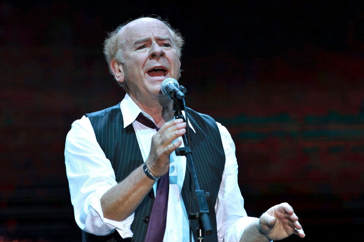 Legendary singer Art Garfunkel, 84, forced to postpone UK tour at last minute after health concerns