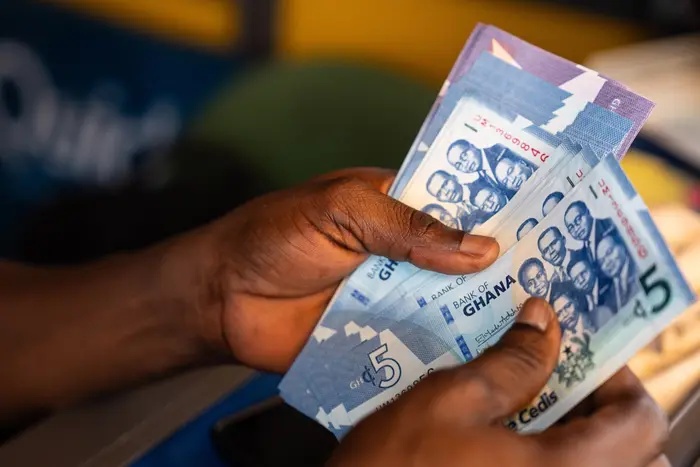 Ghana Cedi weakens against Dollar, Pound and Euro in latest BoG exchange rates