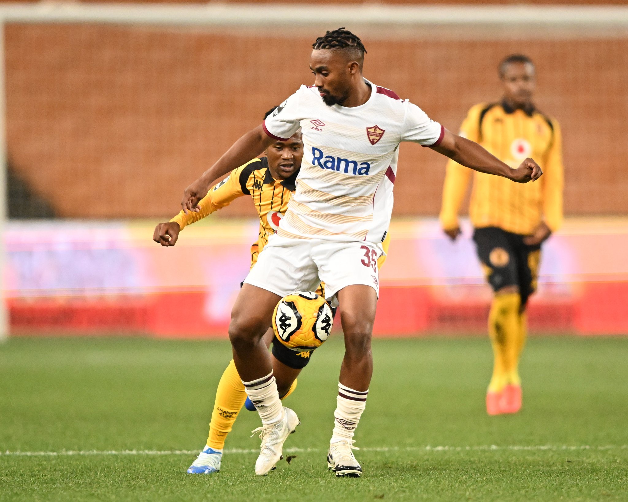 Gavin Hunt Drops A BOMBSHELL On Ashley Du Preez – Bafana Bafana Dream Takes A Shoc-king Turn