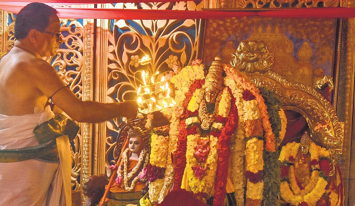 Dasara festivities begin on grand note in Vijayawada
