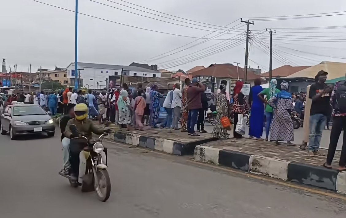 Tension in Osogbo as vendor who sells ‘cheap’ food items disappears with customers’ money