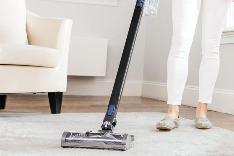 Shoppers Are Comparing Amazon’s Best-Selling Cordless Vacuum to Pricier Dyson Models — It’s Quietly on Sale Today