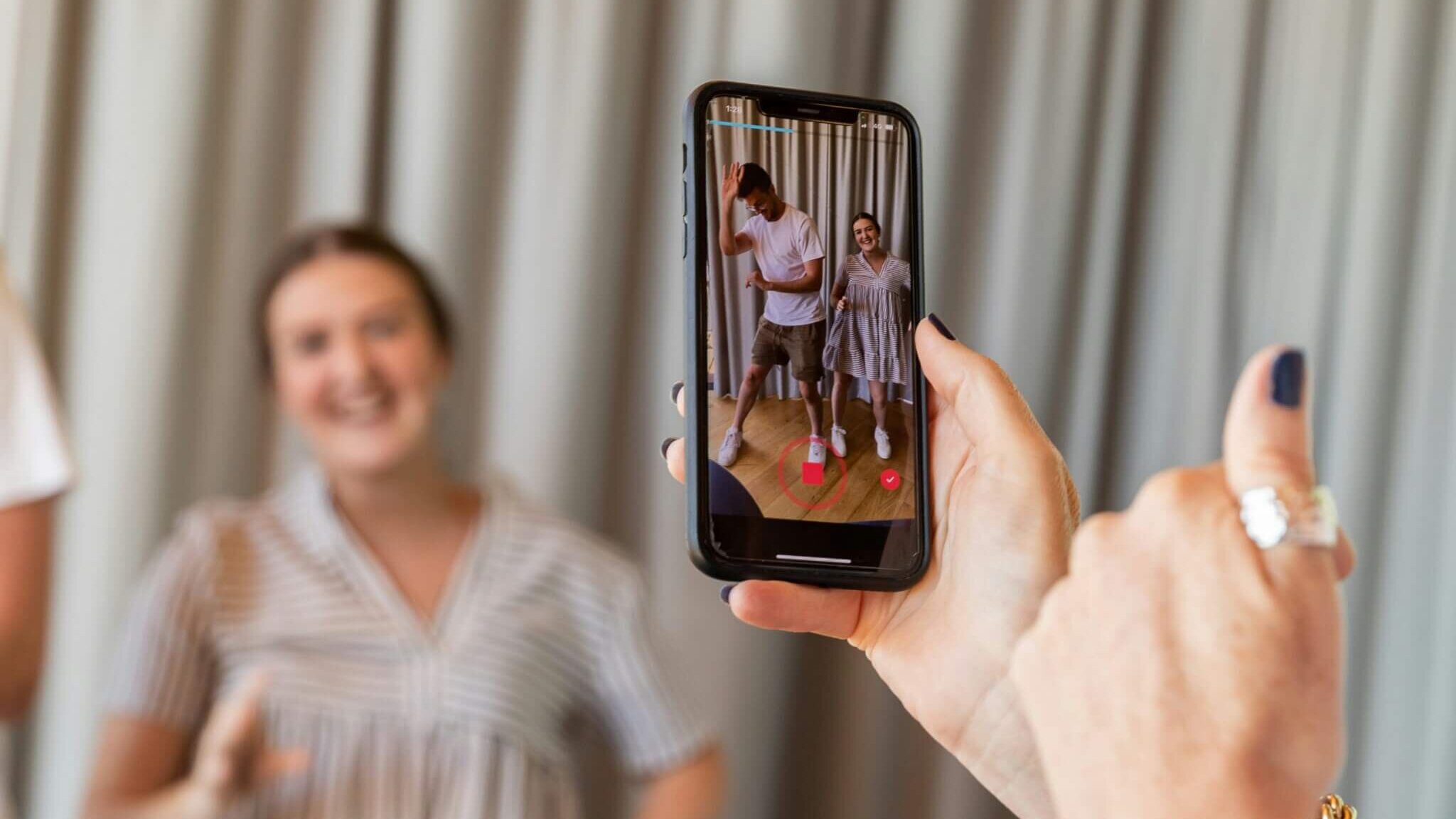Gen Z Trusts TikTok Doctors in Lab Coats More Than Their Own, VCU Study Finds
