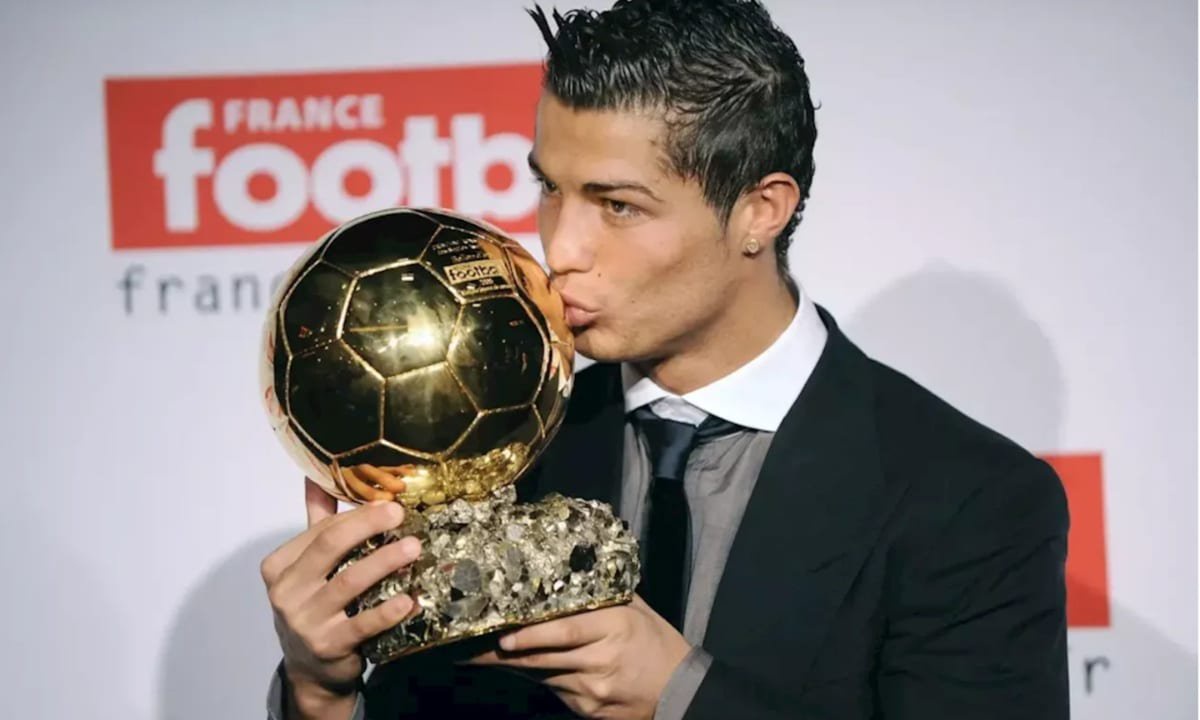 Ronaldo reacts to winning Ballon d’Or of All Time