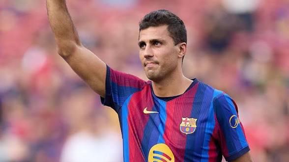 Hansi Flick weighs risky Rodri decision before Barcelona face PSG – report