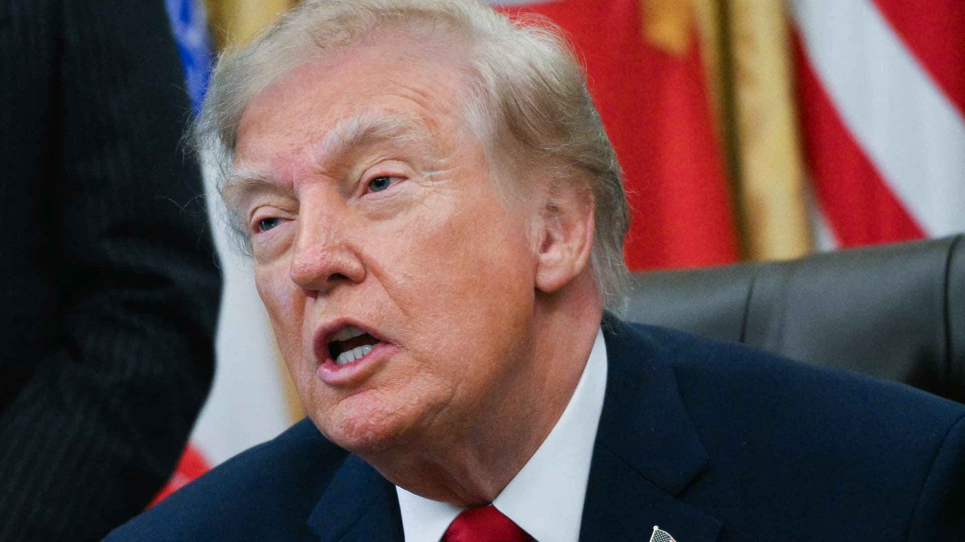 Trump doesn’t think Russia plague incident is bioweapon, plans Putin call Wednesday