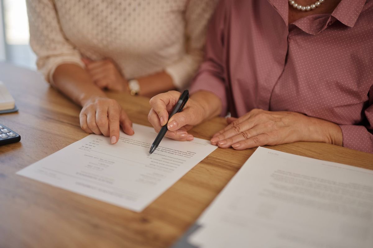New UK pension alert as people ‘lose £6,000 on average’