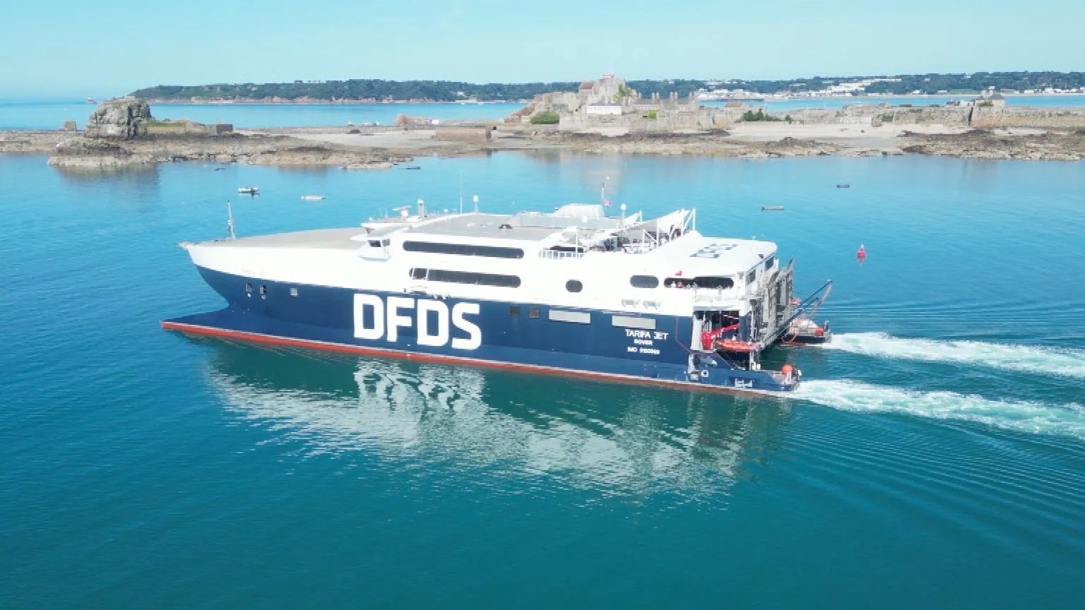 Extra ferry services put on ahead of strong winds