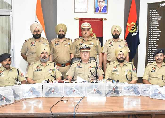 Amritsar Police Bust Three Illegal Arms Supply Networks, Arrest Eight Including Juvenile; 15 Pistols Recovered