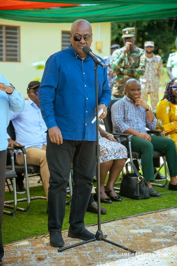 President Mahama commissions two newly built CHPS Compounds at Ahyiaem/Asuatrekrom