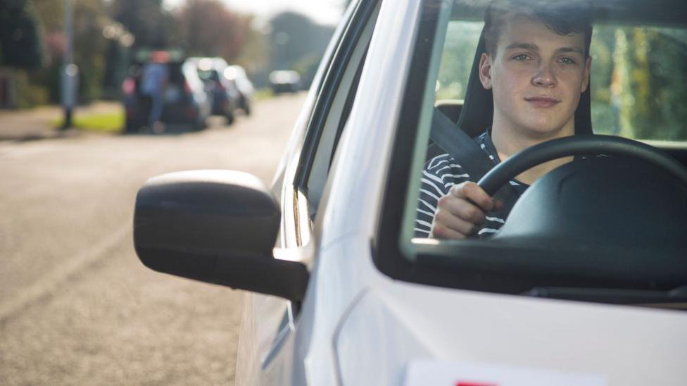 Driving test waits fall to two-year low – but still average 20 weeks