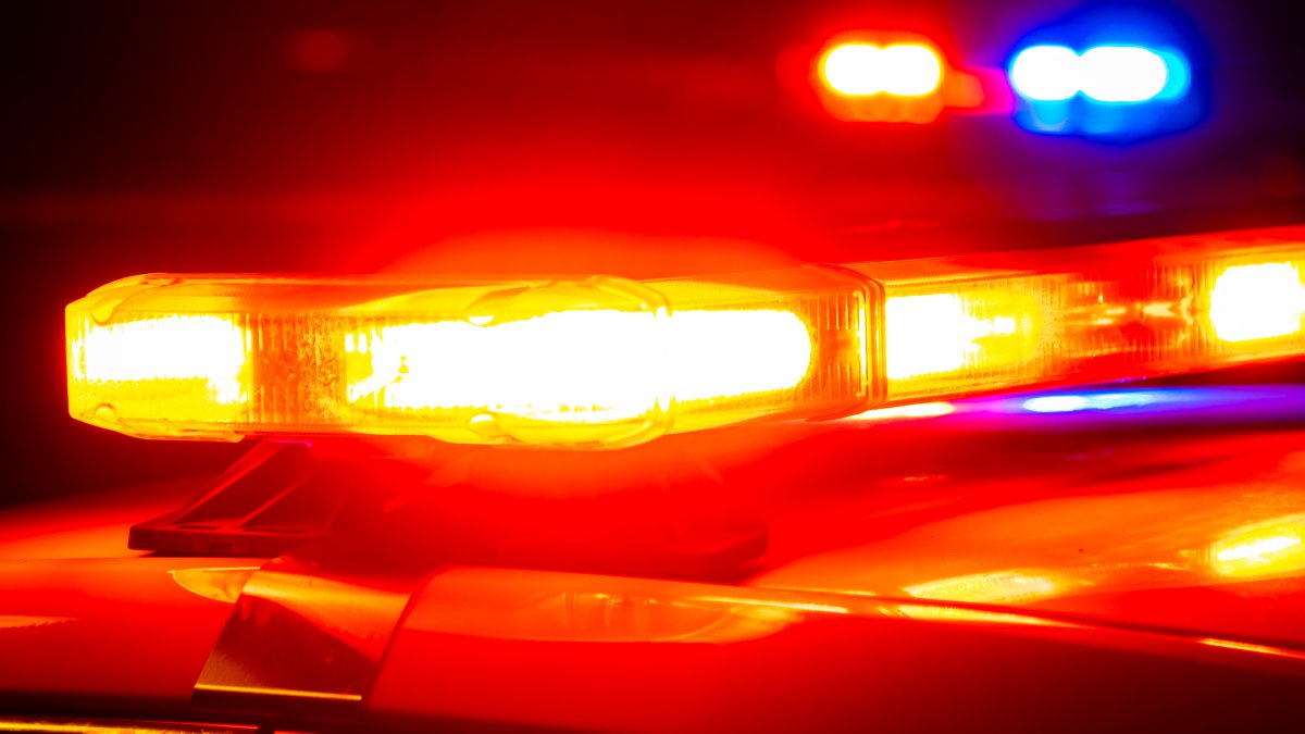 Shooting in Everett leaves one man injured