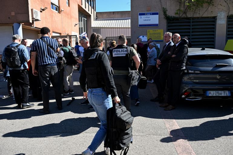 France school shooting: Police detain pupil after two injured