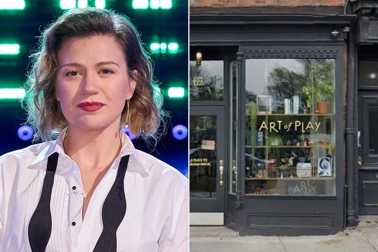 What to Know About Kelly Clarkson’s Feud with the Brooklyn Store Where She Claims She Got the Pretty Woman Treatment