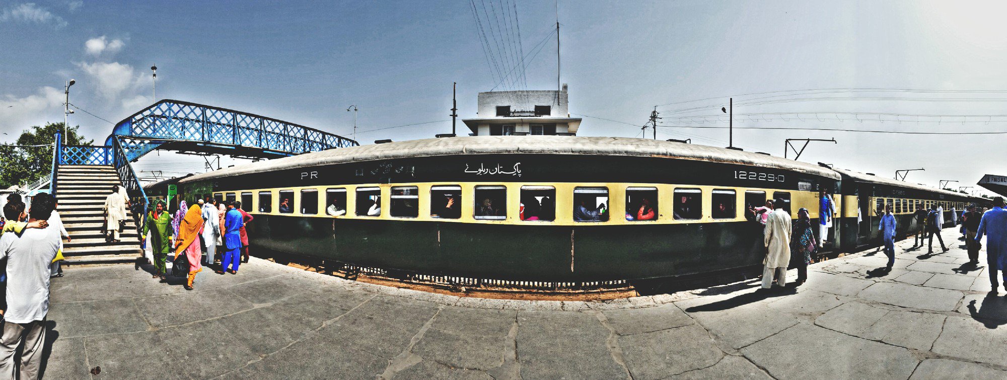 Inquiry ordered after deadly Rehman Baba Express derailment near Multan