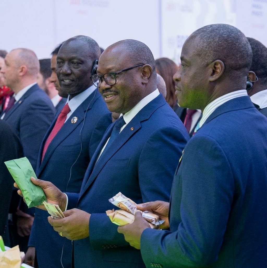 Ruto Captured On Video Lining to Get Ice Cream From President Putin Leaving Kenyans Talking, Details