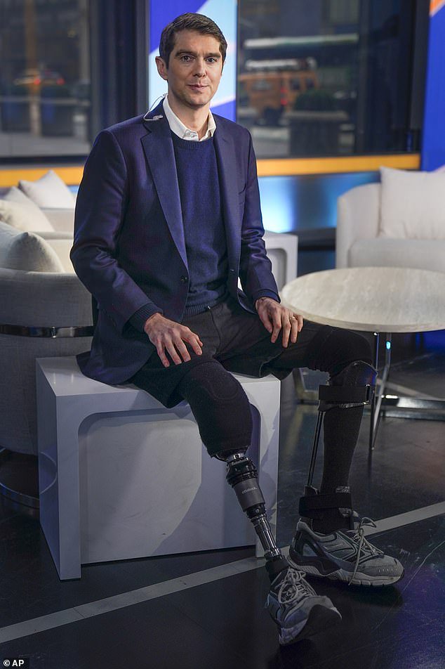 Fox News star wounded in Ukraine now accused of ignoring urgent warnings before strike killed two colleagues… as slain producer’s parents seek massive payout