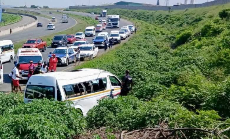 PICS | Seventeen schoolchildren injured in taxi collision in KwaMashu, KZN