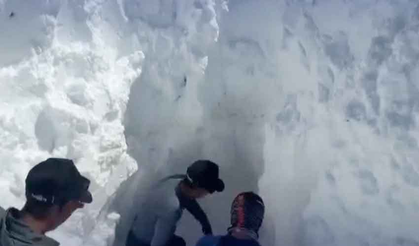 Nepal avalanche kills 15 Nepali workers