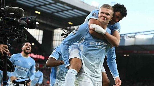 Manchester City thrash 10-man Liverpool at Anfield