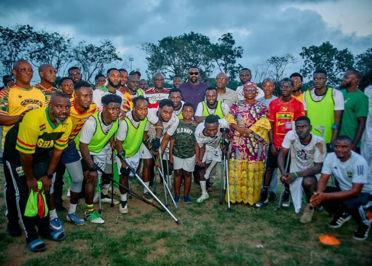 Agric Minister Eric Opoku donates GH¢50,000 to Black Challenge ahead of World Cup