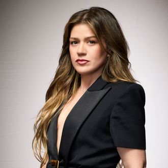 Why Is Kelly Clarkson Beefing With a Brooklyn Game Store?