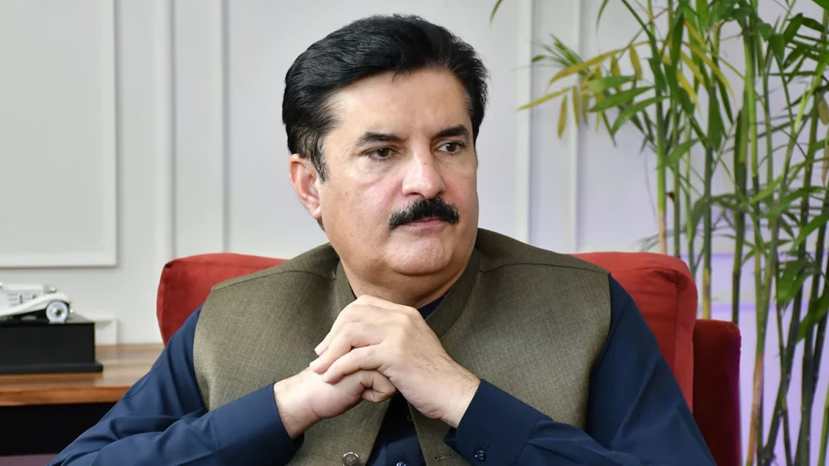 PTI long march won’t cross Attock, they know what will happen if they do: Faisal Karim Kundi