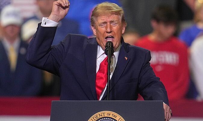 Donald Trump shares shocking video of fatal tiger attack with five-word message
